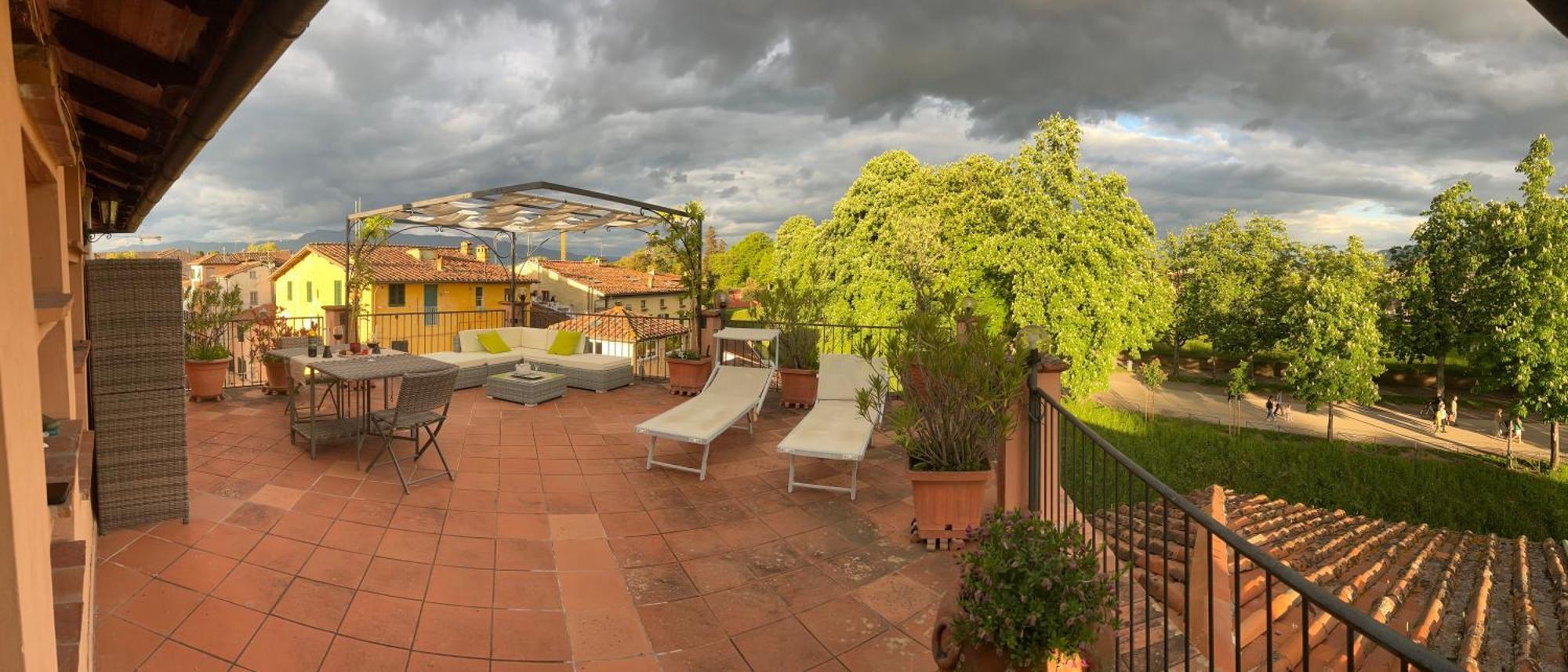 La Terrazza Fra Le Torri Appartement Lucca Buitenkant foto