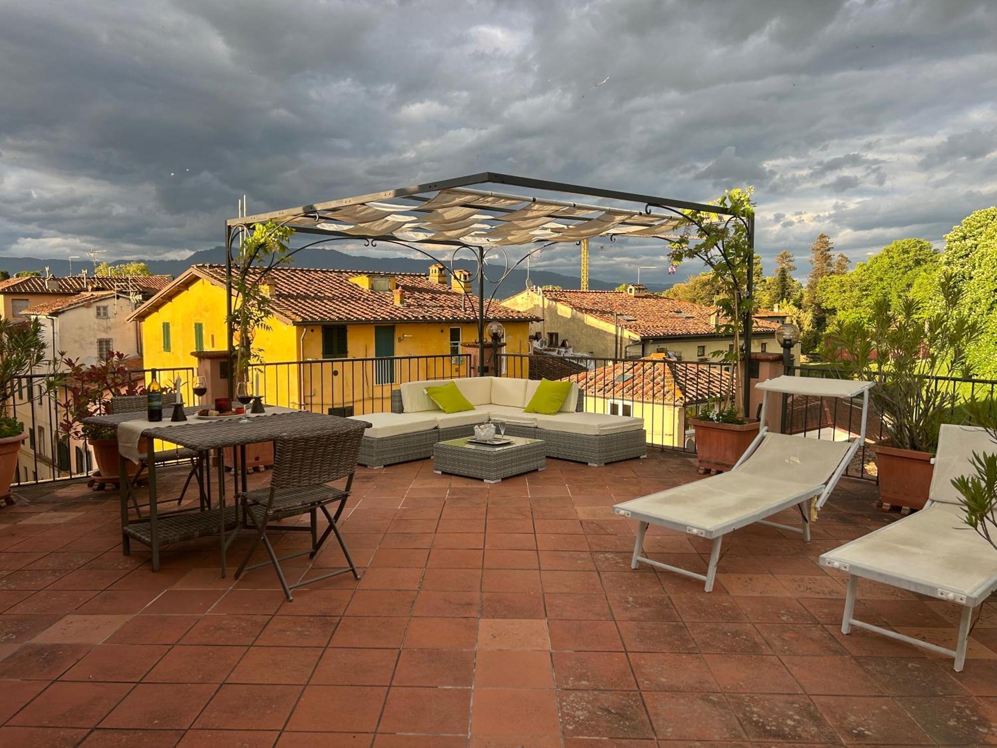 La Terrazza Fra Le Torri Appartement Lucca Buitenkant foto