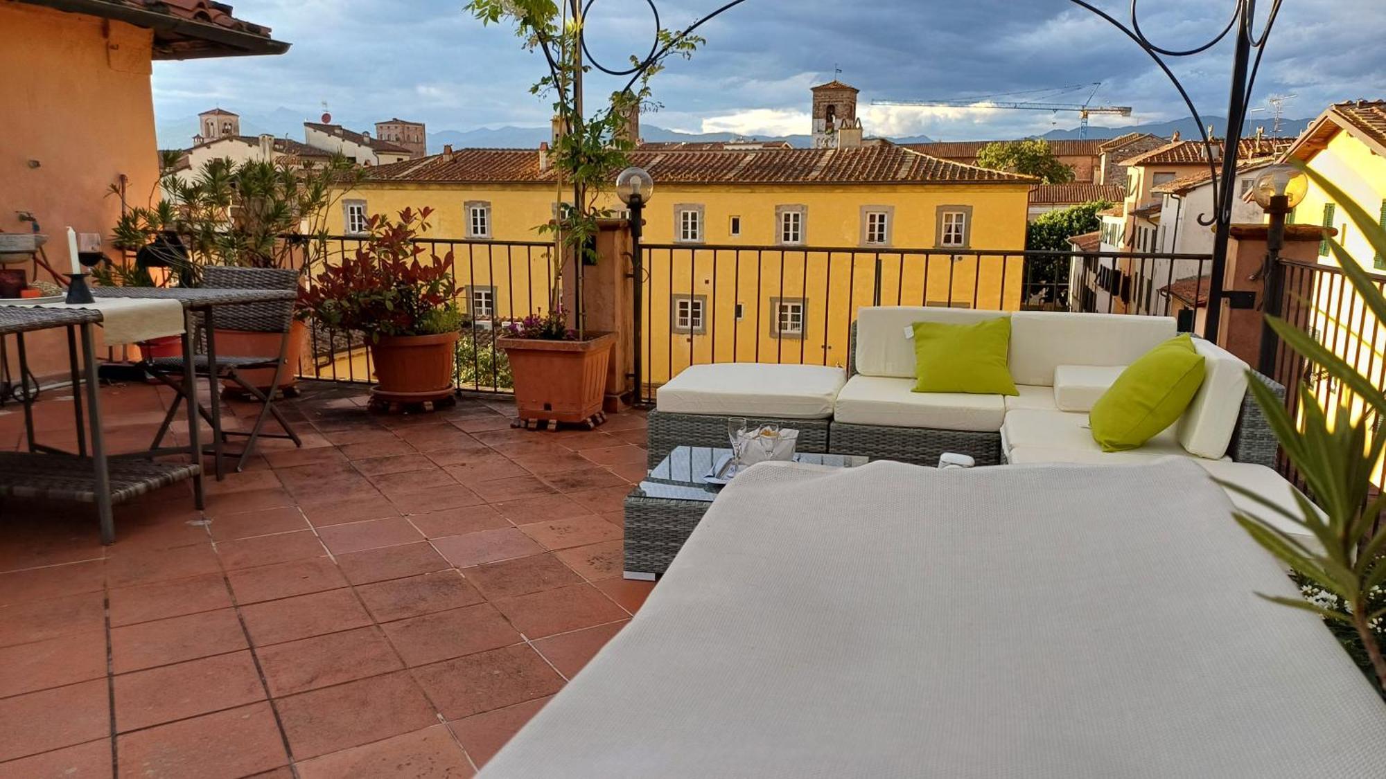 La Terrazza Fra Le Torri Appartement Lucca Buitenkant foto